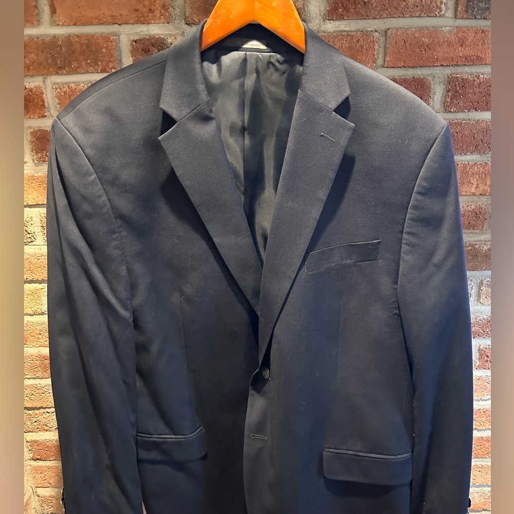 Michael Kors navy blue blazer in excellent shape. Worn just a few times.